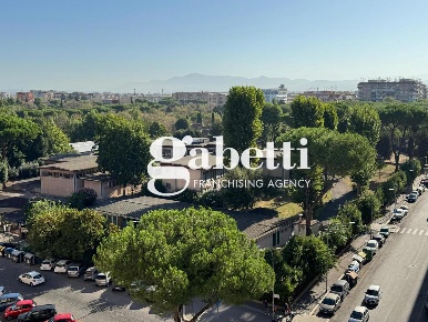 Foto Appartamento in Viale PARTENOPE 80, Roma Tor de' Schiavi di 103 m²