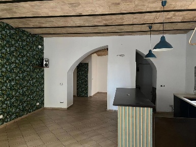 Foto Negozio in Via Dante Alighieri 101, Vasto Centro Storico di 78 m²