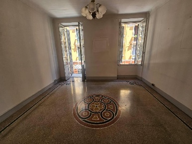 Foto Appartamento a Ventimiglia Centro Città di 110 m² con 3 locali