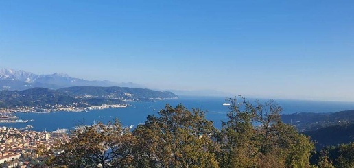 Foto Villa unifamiliare a La Spezia Foce - Marinasco di 544 m² in vendita