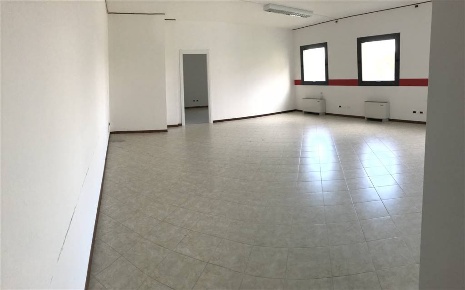 Foto Ufficio a Sant'Ilario d'Enza Centro di 100 m² con 3 locali in vendita