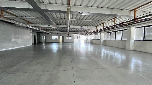 Foto Capannone industriale in Via Camporcioni, Chiesina Uzzanese La Lama