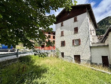 Foto Casa indipendente in Pianazzo, Madesimo di 290 m² con 5 locali