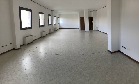 Foto Ufficio a Sant'Ilario d'Enza Centro di 100 m² con 1 locali in vendita