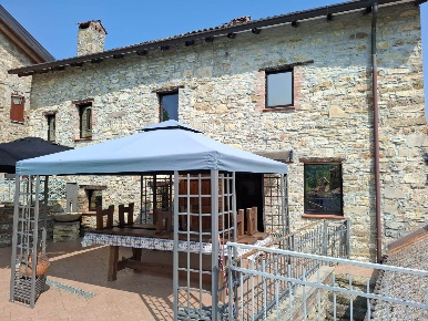 Foto Case semi ndipendenti a Coli di 194 m² con 4 locali in vendita