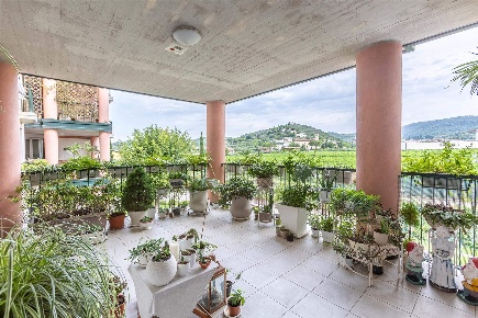 Foto Appartamento in VIA CA' DI COZZI 4, Verona Ponte Crencano di 122 m²