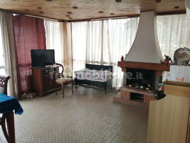 Foto Appartamento a Cascina Centro di 119 m² con 5 locali in vendita