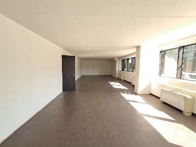 Foto Ufficio a Poggibonsi di 144 m² con 1 locali in affitto