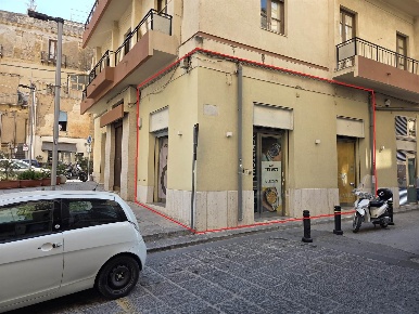 Foto Negozio in Via Licata 245, Sciacca Centro di 45 m² con 1 locali