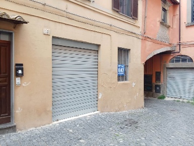 Foto Garage a Viterbo San Pellegrino - Pianoscarano di 1 m² con 1 locali
