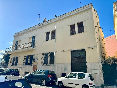 Foto Casa indipendente a Monopoli Centro di 170 m² con 3 locali in vendita