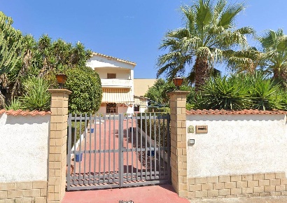 Foto Villa unifamiliare in viale africa, Mazara del Vallo di 170 m²