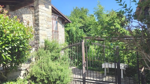 Foto Case semi ndipendenti a Romagnese Costa Montemartino di 130 m²