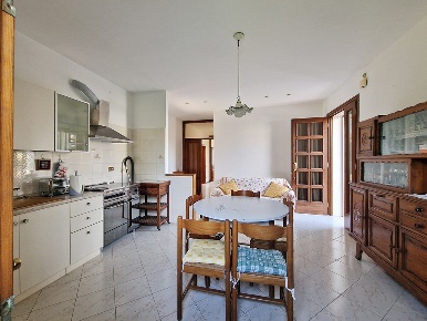 Foto Villa unifamiliare a Romano d'Ezzelino Centro di 390 m² con 9 locali