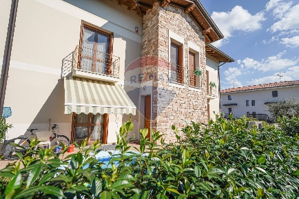 Foto Villa a schiera in via xx settembre, Castelli Calepio Centro di 160 m²
