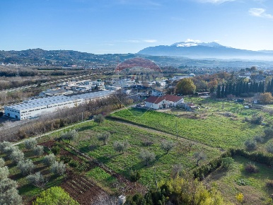 Foto Terreno residenziale a Cepagatti Centro di 2154 m² in vendita