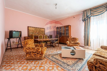 Foto Case semi ndipendenti in Via Armando Diaz, Capoterra Centro di 155 m²