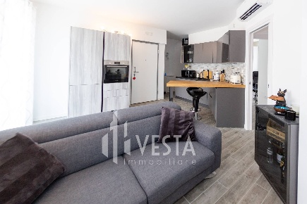 Foto Appartamento in Via Trento, Calco Centro di 110 m² con 3 locali