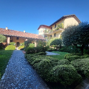 Foto Appartamento in Via Spluga, Casnate con Bernate di 55 m² con 2 locali