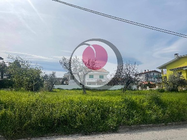 Foto Terreno residenziale a Lanciano di 1000 m² in vendita