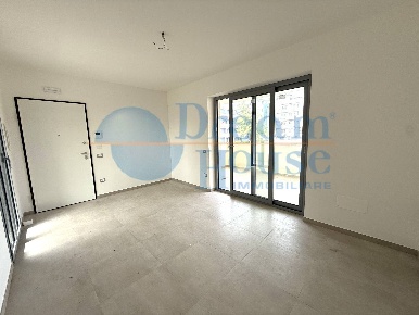 Foto Appartamento in via Cortina, Alba Adriatica Lungomare Marconi di 60 m²