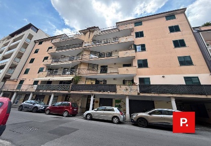 Foto Appartamento in Via Campania, Caserta di 140 m² con 5 locali