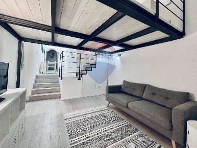 Foto Appartamento a Milano Corso Genova di 50 m² con 2 locali in vendita