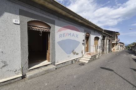Foto Casa indipendente in via guglielmo marconi, Zafferana Etnea Centro