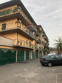 Foto Appartamento in via luigi capuana, Camporotondo Etneo Piano Tavola