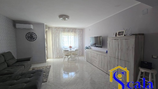 Foto Appartamento in VIA GIOVANNI GENTILE, San Tammaro di 100 m² in vendita