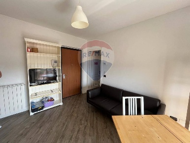 Foto Appartamento in via pomini, Castellanza di 75 m² con 3 locali