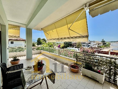 Foto Appartamento in Contrada cerreto, Miglianico di 115 m² con 4 locali