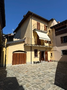 Foto Villa singola in via Meda, Canzo di 160 m² con 6 locali in vendita