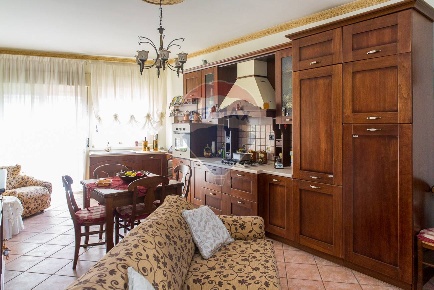 Foto Appartamento a Paternò di 117 m² con 4 locali in vendita