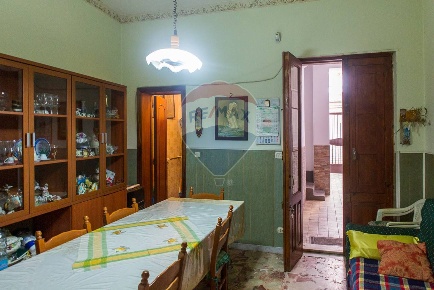 Foto Appartamento a Paternò di 116 m² con 4 locali in vendita