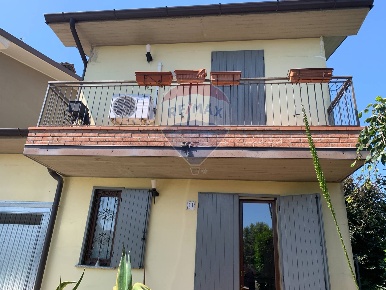Foto Villa a schiera a Misano di Gera d'Adda di 68 m² con 3 locali