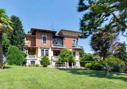 Foto Villa singola in Via Delle Ville, Biella Centro Storico di 660 m²