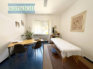 Foto Ufficio in Via Brighinzio, Vercelli Centro di 45 m² con 1 locali