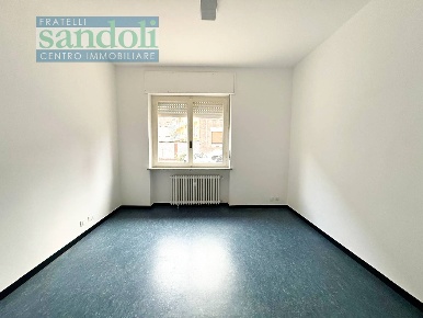 Foto Ufficio in Via Brighinzio, Vercelli Centro di 45 m² con 1 locali