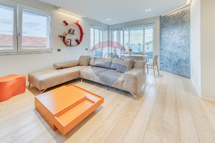 Foto Appartamento in VIA FRATELLI VIGORELLI, Parabiago Centro di 123 m²