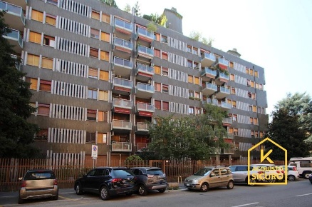 Foto Appartamento in Via Emilio Morosini, Milano Cadore di 96 m² in vendita