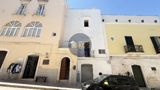 Foto Appartamento in Corso XX Settembre, Locorotondo di 200 m² con 5 locali