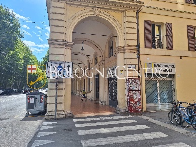 Foto Ufficio in Via Irnerio, Bologna Irnerio di 75 m² con 3 locali