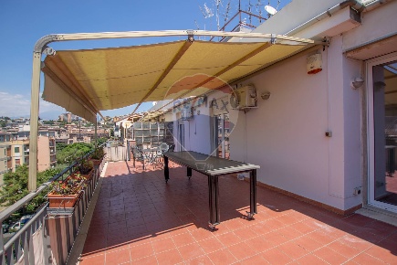 Foto Attico in Via Torino, Catania Vulcania - Sanzio di 110 m² con 5 locali