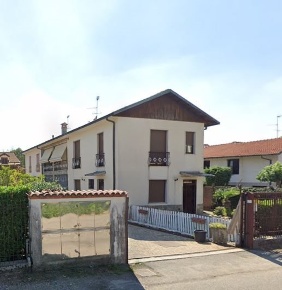 Foto Case semi ndipendenti in Via Cavour, Nerviano Centro di 208 m²