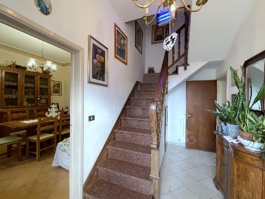 Foto Villa unifamiliare a Massarosa Bozzano, Quiesa di 170 m² con 7 locali