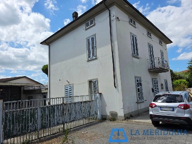 Foto Casa indipendente a Larciano San Rocco di 390 m² con 14 locali