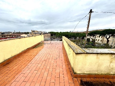 Foto Appartamento a Siena Fuori Porta Camollia di 180 m² con 6 locali