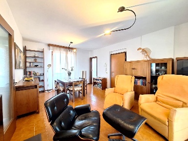 Foto Appartamento a Cascina Semicentro di 70 m² con 3 locali in vendita