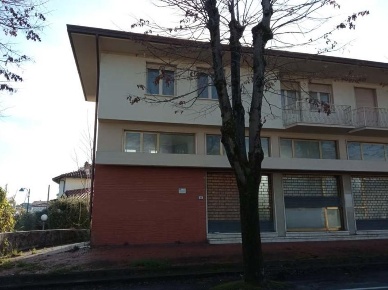 Foto Laboratorio a Forte dei Marmi Centro di 513 m² con 4 locali in vendita